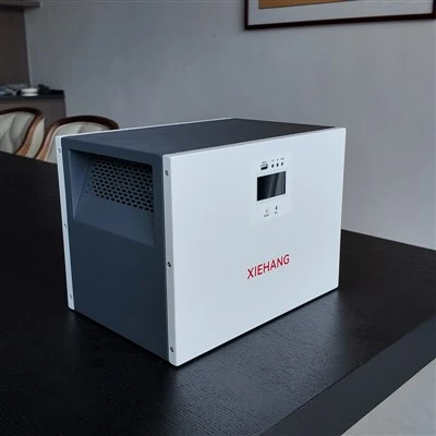 ポータブルソーラー充電ステーション